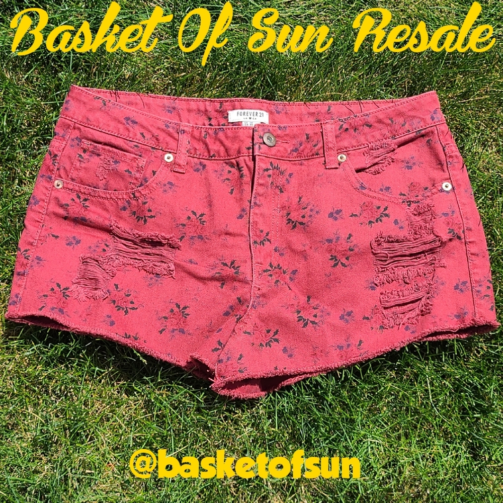 Like New Forever 21 Burgundy Distressed Jean Shorts Floral Print Size 30